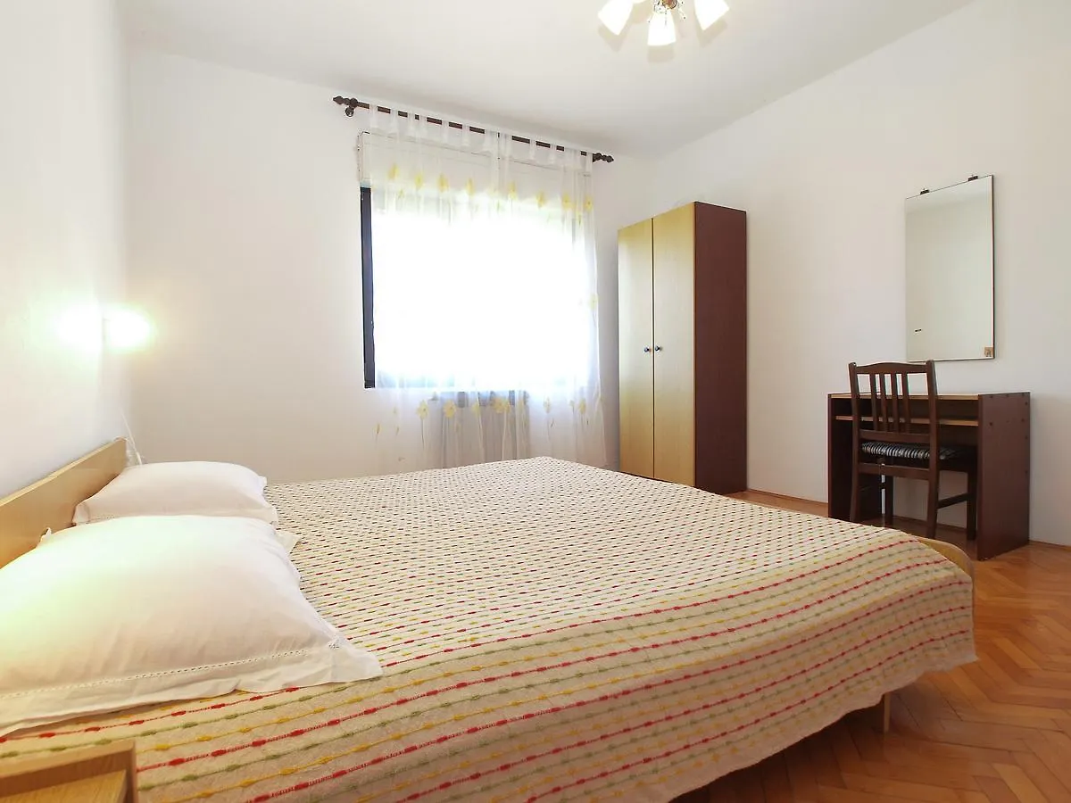 Apartment Zvonko 1565 Medulin