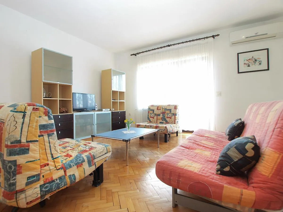 Apartment Zvonko 1565 Medulin