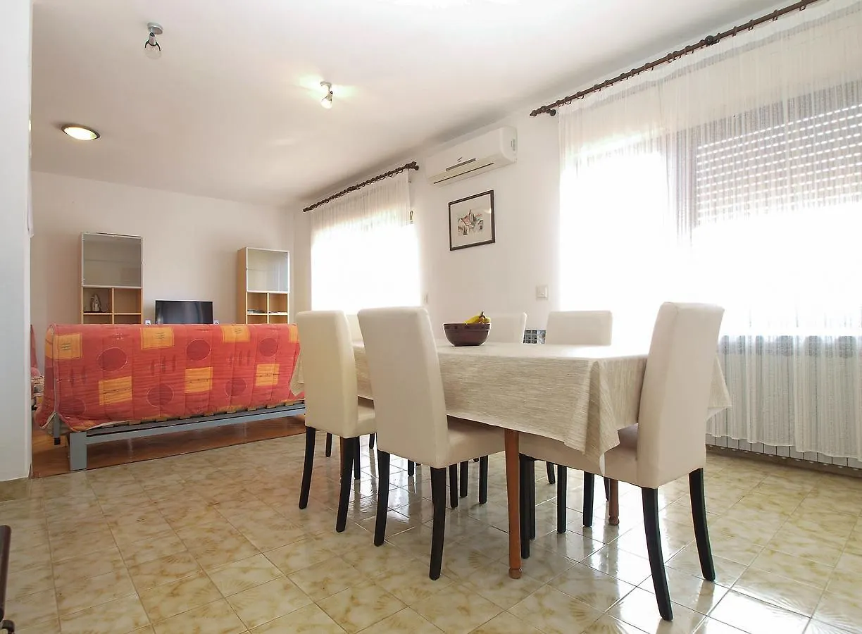 Apartment Zvonko 1565 Medulin Croatia