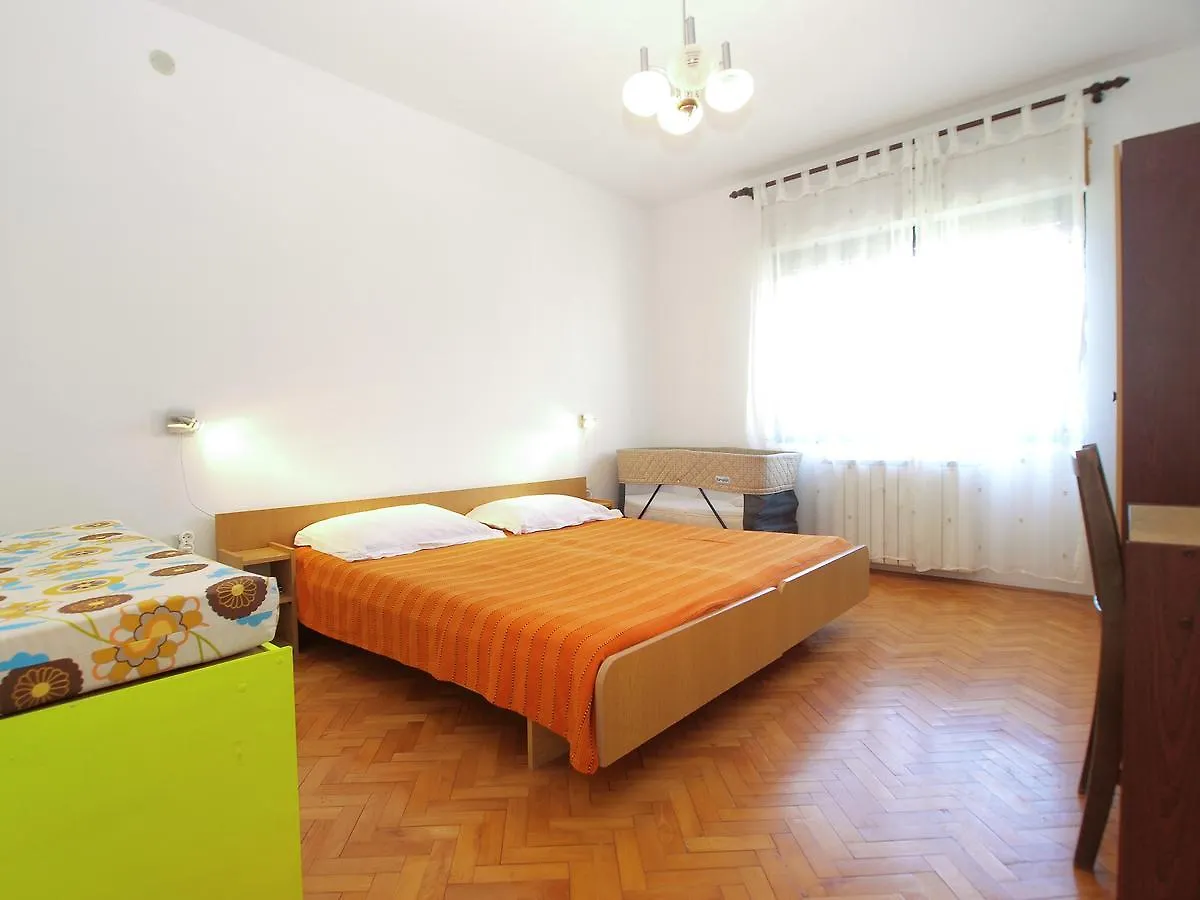 Apartment Zvonko 1565 Medulin