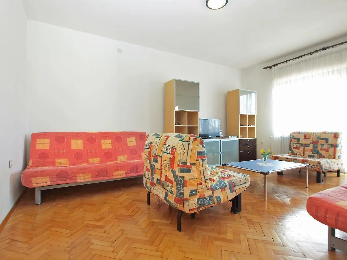 Apartment Zvonko 1565 Medulin 0*,