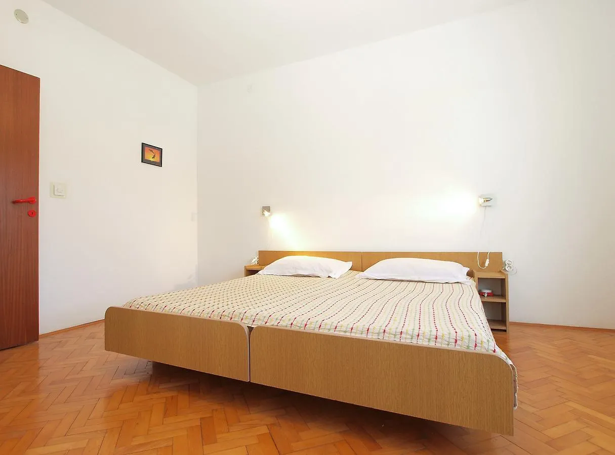 Apartment Zvonko 1565 Medulin