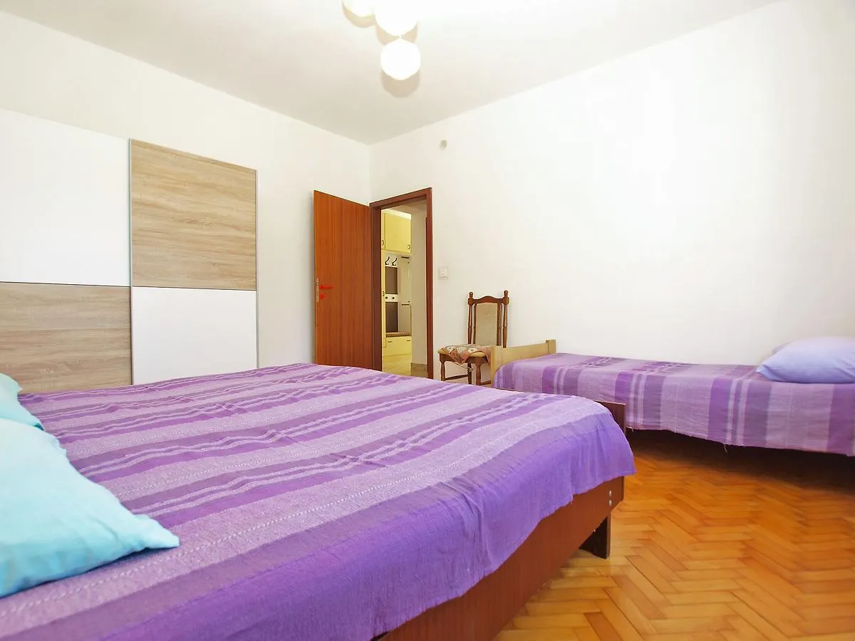 Apartment Zvonko 1565 Medulin 0*,  Croatia